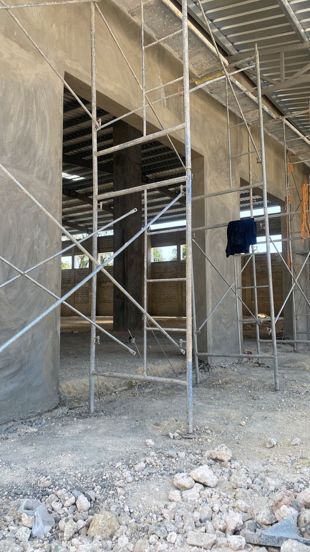 otros inmuebles - Nave con edificación de oficinas en renta en Av. Jacobo Majluta  3