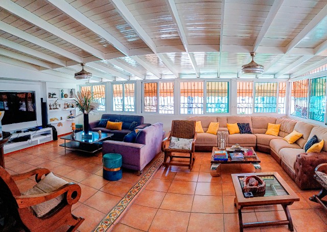 casas - Vendo de oportunidad, hermosa casa Amueblada totalmente, en la Independencia  4