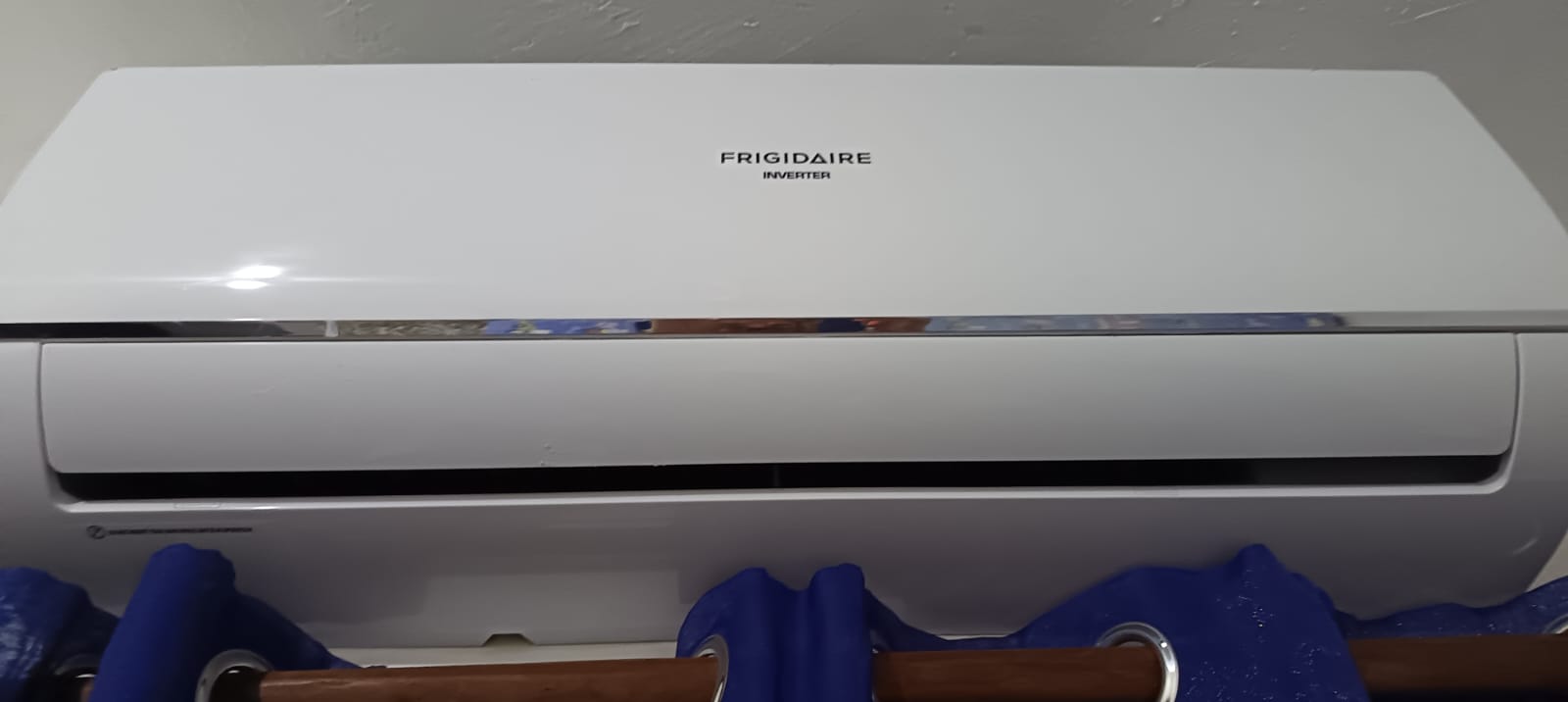 aires acondicionados y abanicos - Venta de aire FrigidAire como nuevo 1