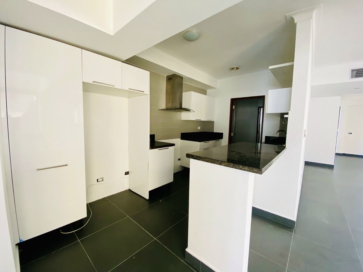 apartamentos - venta de apartamento en el ensanche naco Distrito nacional con 215mts 2