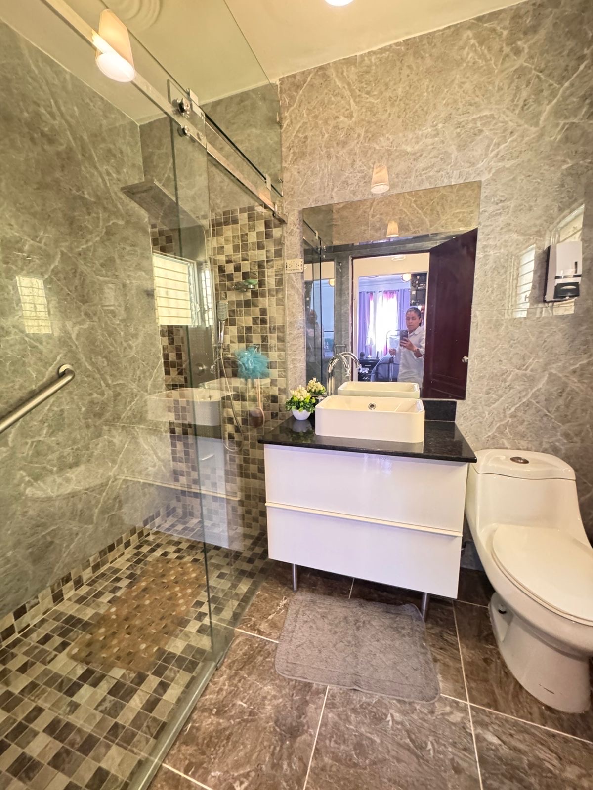 apartamentos - venta de 4ta con terraza en la autopista de san isidro Santo Domingo este  2