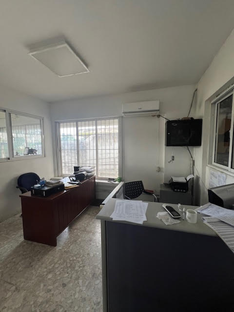 oficinas y locales comerciales - Alquiler Local Comercial en ALTOS DE ARROYO HONDO 1
