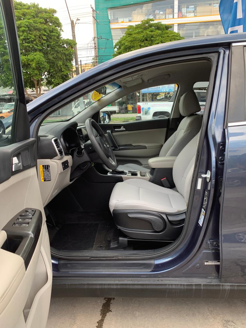 jeepetas y camionetas - 2021 Kia Sportage LX 8
