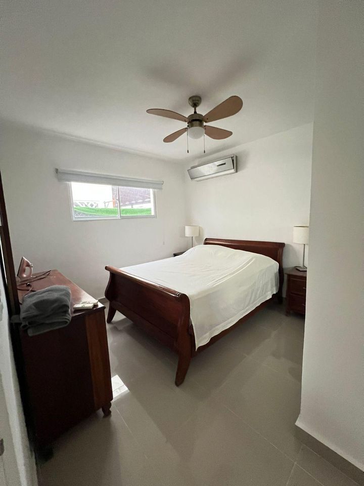casas - Casa en Alquiler, 2habitac. amueblada. Punta Cana 8