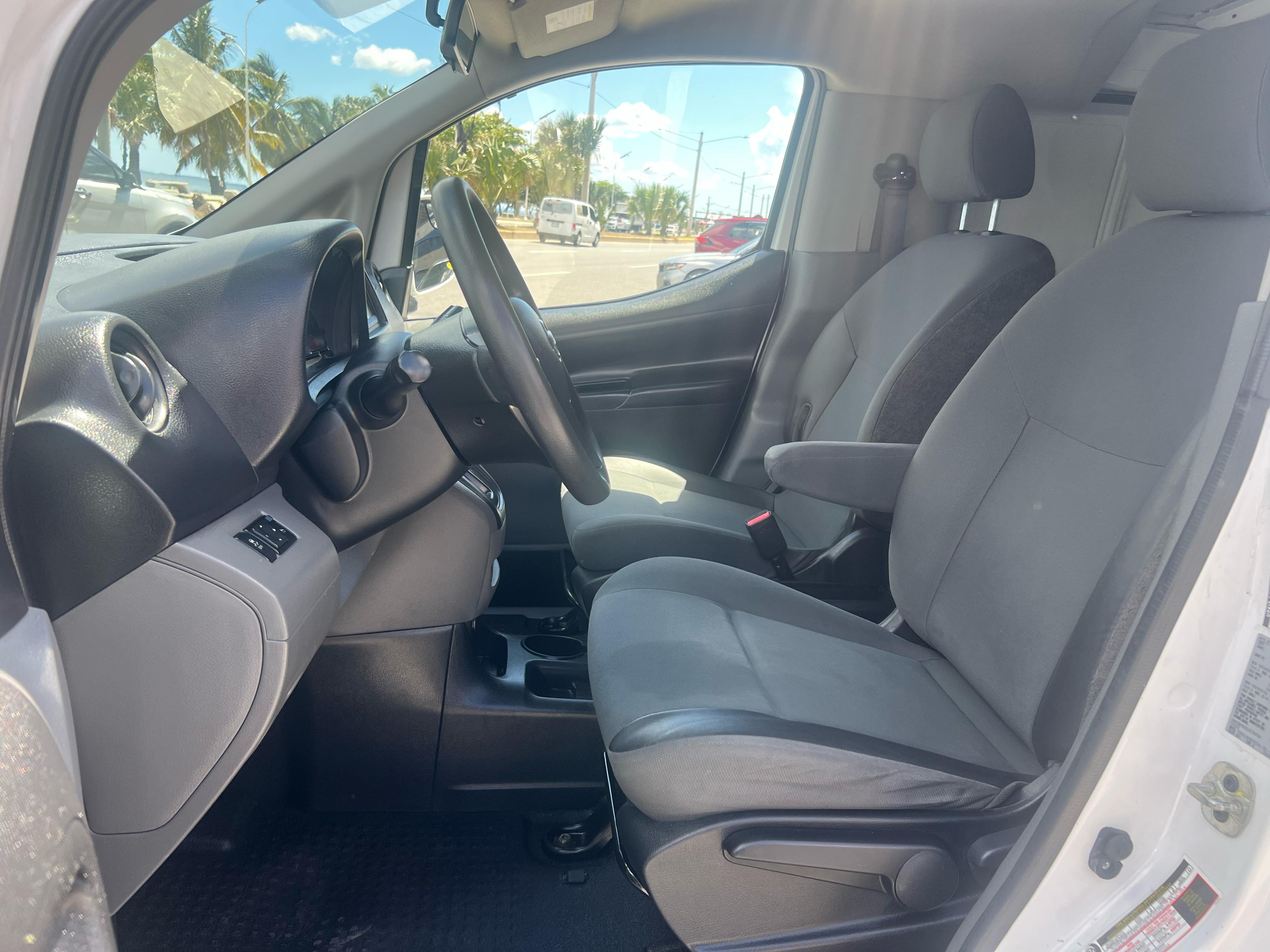 jeepetas y camionetas - Nissan NV 200 2020 1