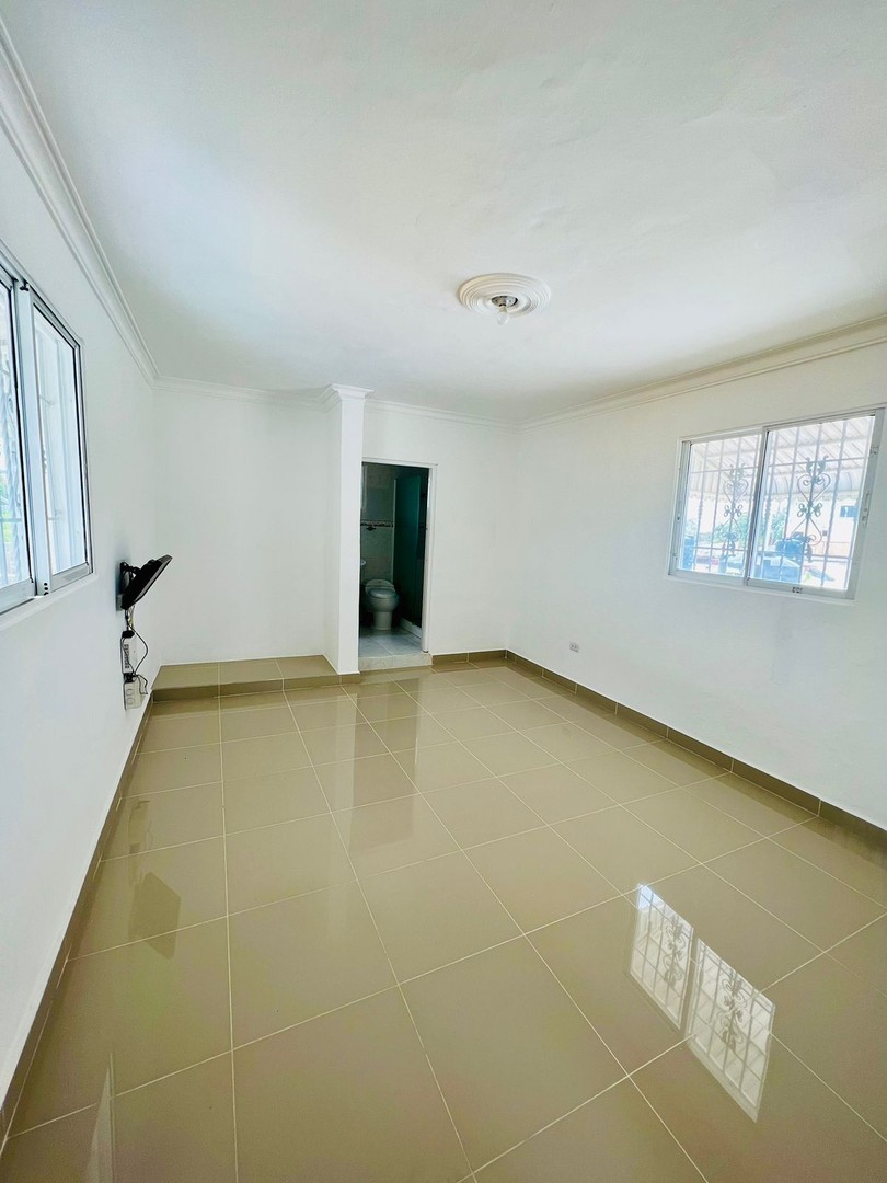 casas - 🔥VENDO DE OPORTUNIDAD 🏡CASA DE 2 NIVEL 📍 SECTOR CABIRMA DEL ESTE 6