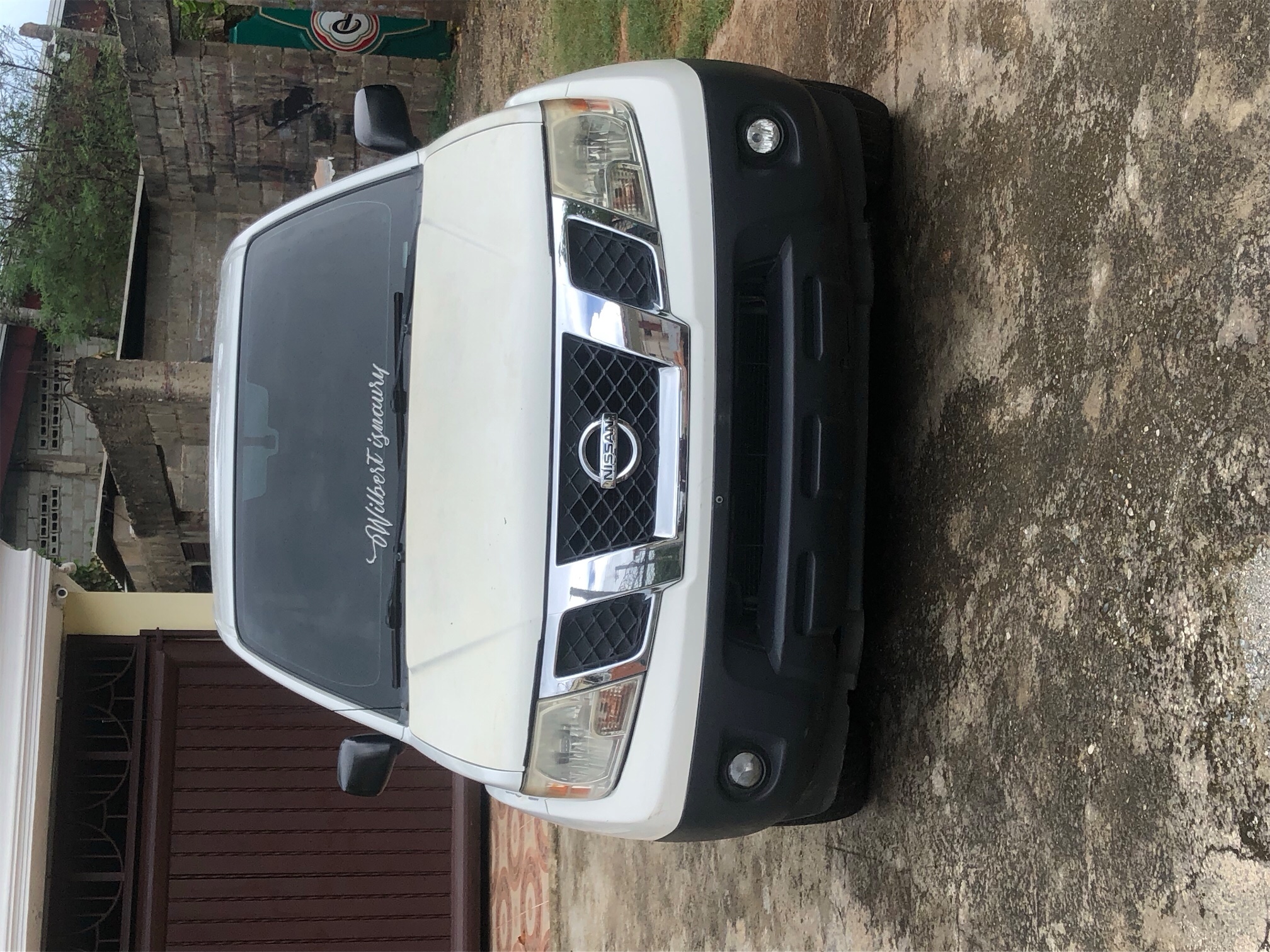 jeepetas y camionetas - Camioneta Nissan frontier 2015 4