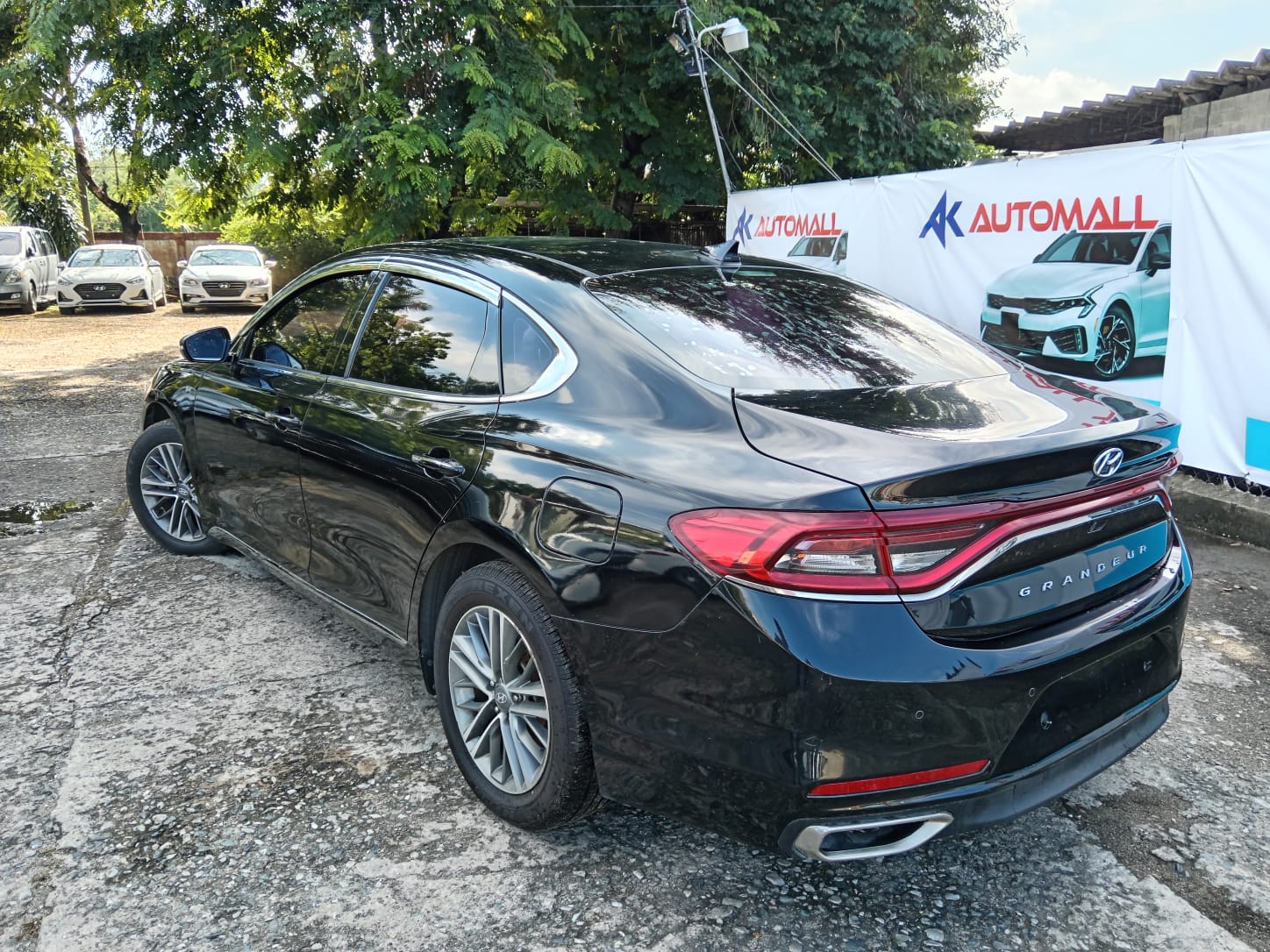 carros - HYUNDAI GRANDEUR 2017 NEGRO 4