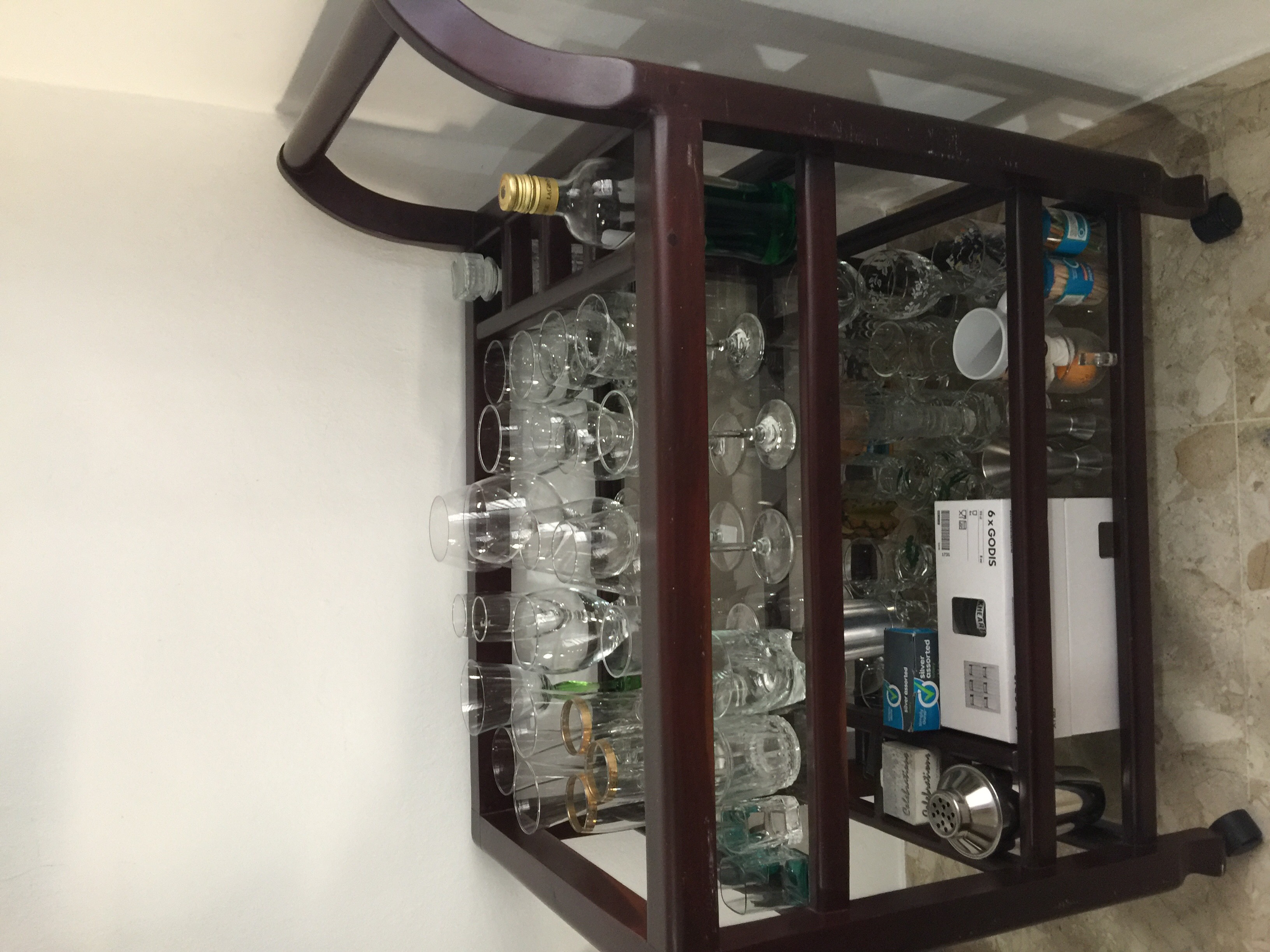 muebles y colchones - Bar en caoba.  1