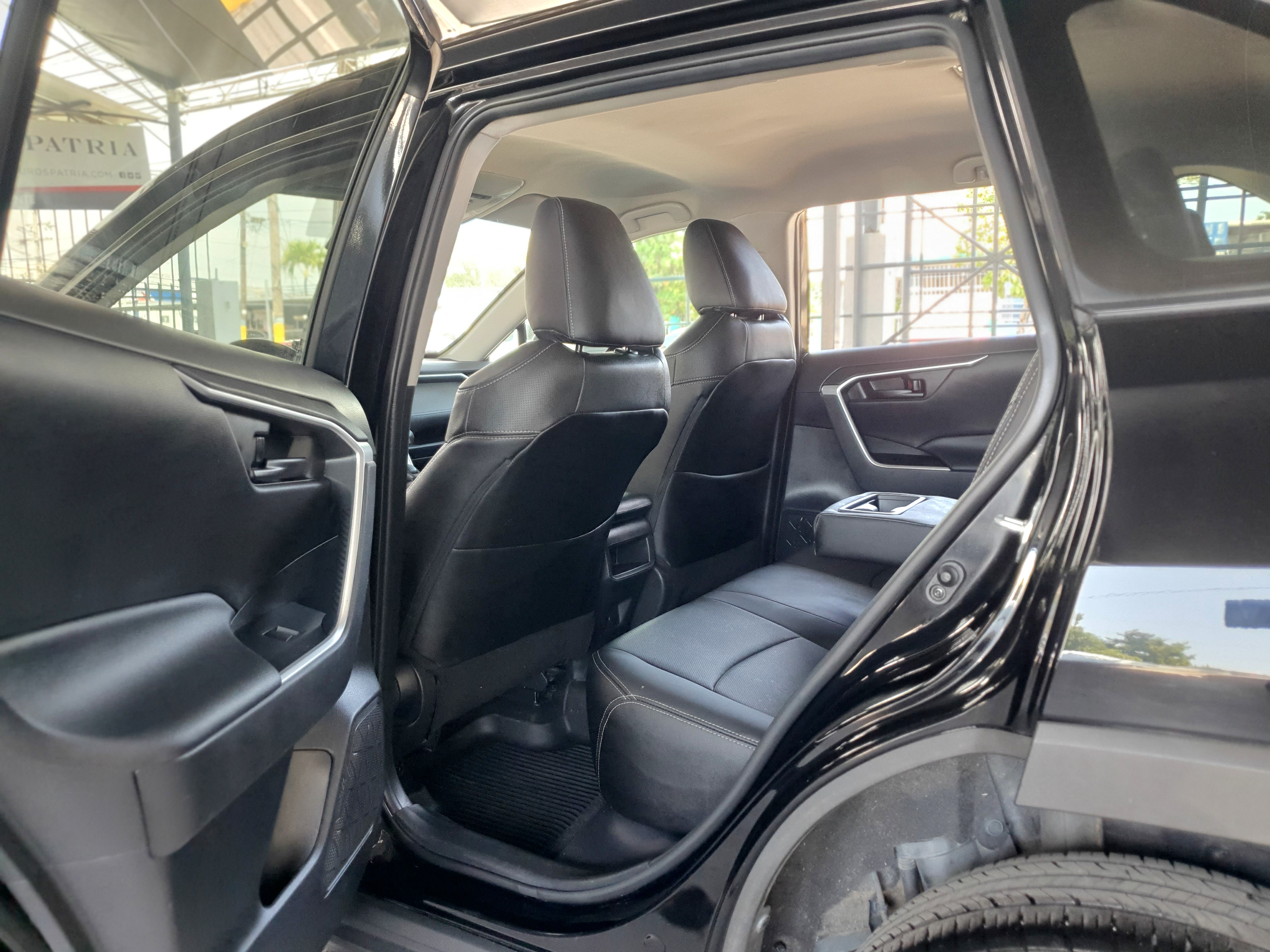 jeepetas y camionetas - TOYOTA RAV4 2020 RECIEN IMPORTADA 4X4 4
