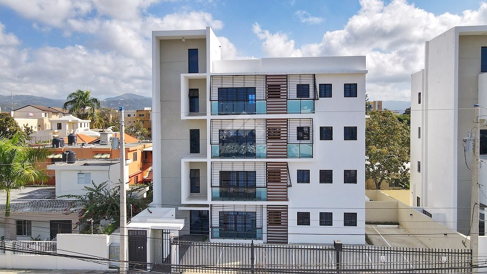 apartamentos - PRIMER PISO PATIO PRIVADO LLANOS GURABO STGO.  7