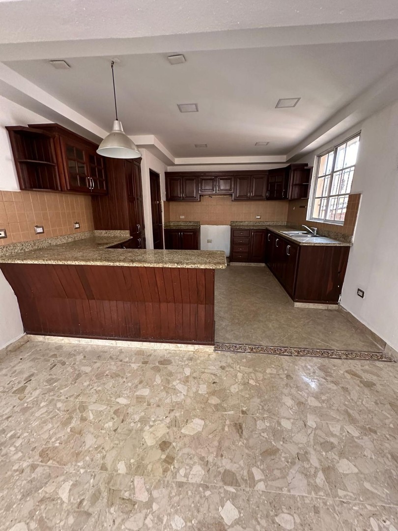casas - SE ALQUILA casa en El Galá para fines residencial u oficinas administrativas 2