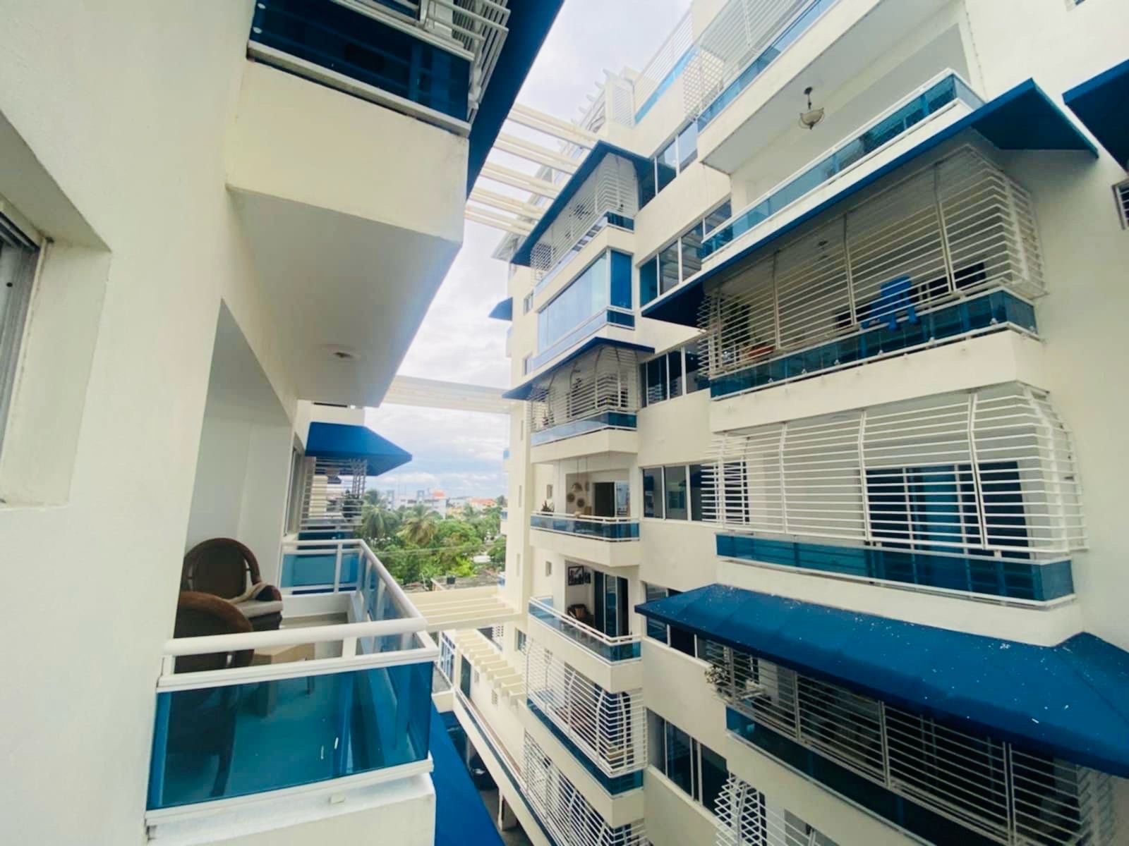 apartamentos - venta de apartamento 5to nivel en Alma rosa 1 con 166mts Santo Domingo este  1