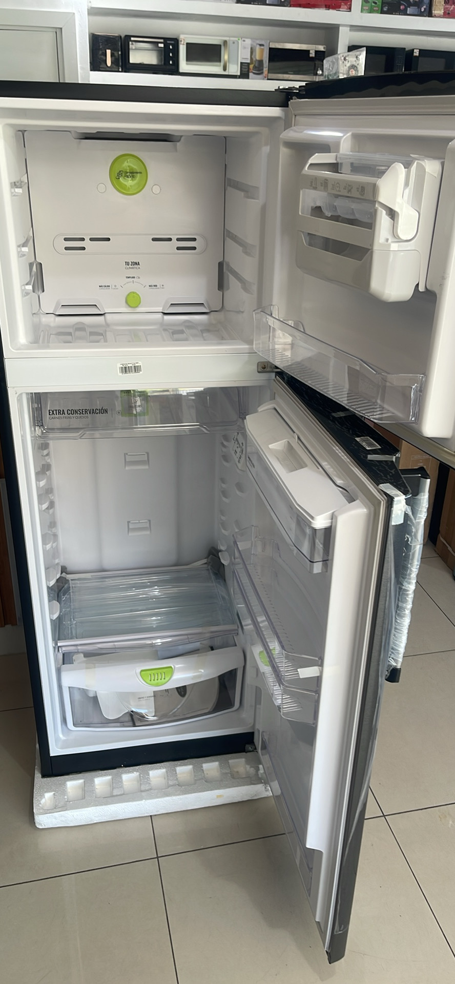 electrodomesticos - Nevera Nedoca con dispensador de 12 y 14 pies cúbicos Disponible  1