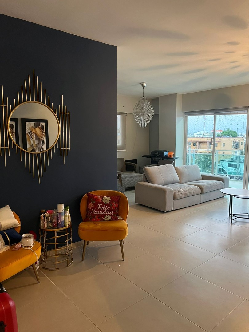 apartamentos - Sector: Evaristo Morales Construcción: 179 Metros²