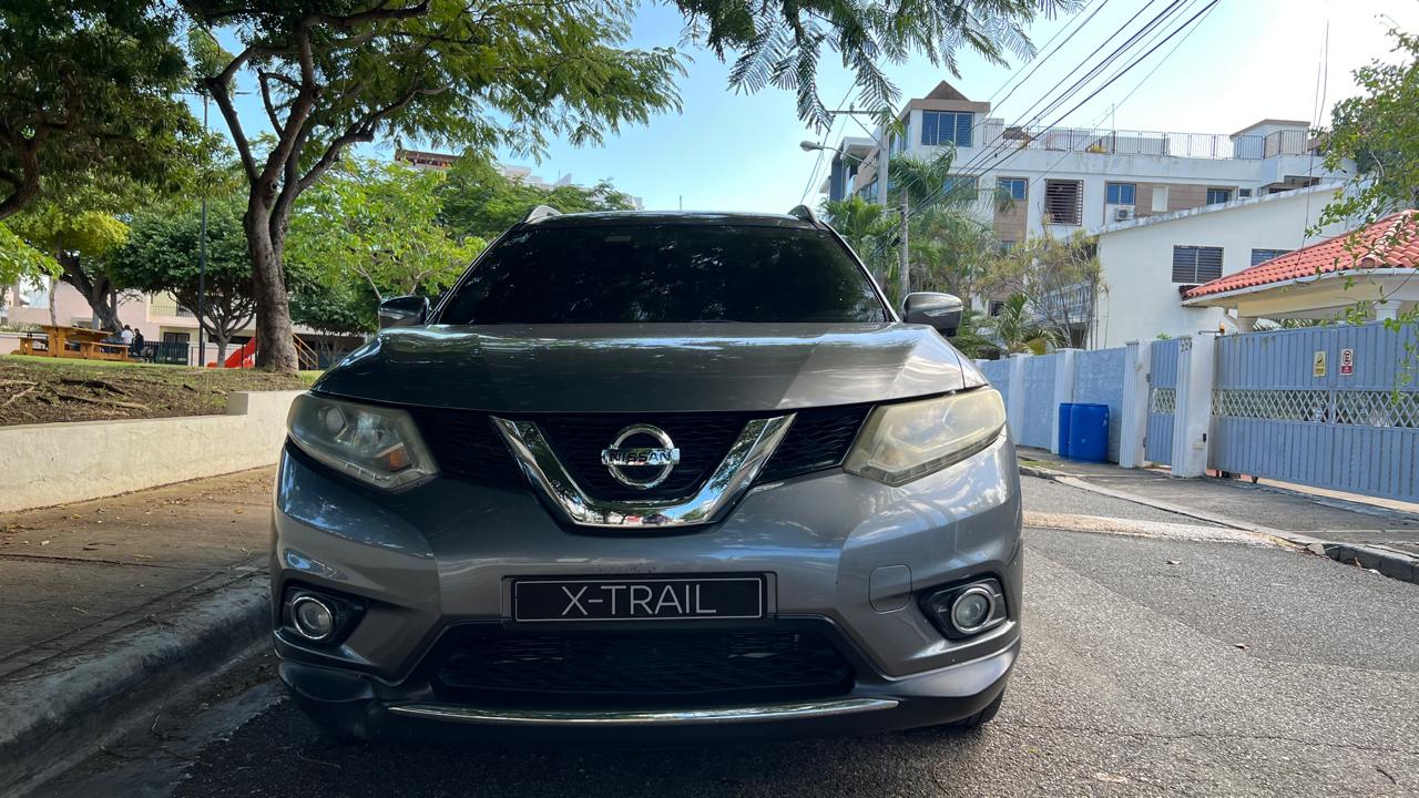 jeepetas y camionetas - Nissan X-Trail 2017 kilometraje original 9