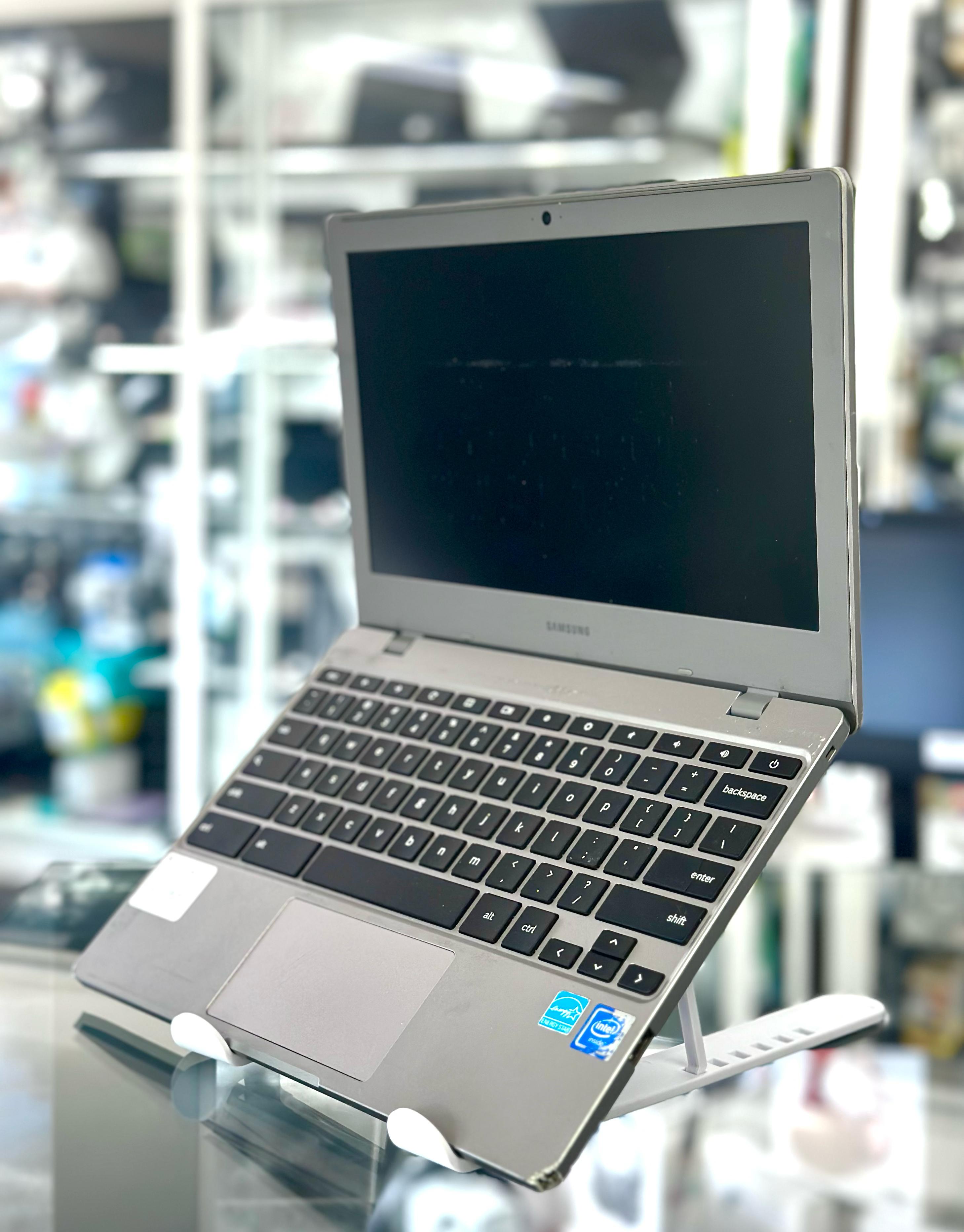 computadoras y laptops - Laptop Samsung super oferta $2,990 0