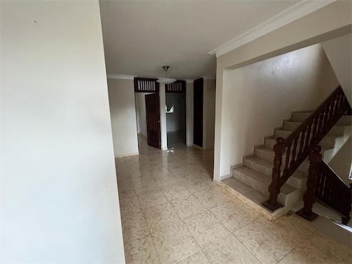 casas - Casa en Venta en Cerro Alto 7