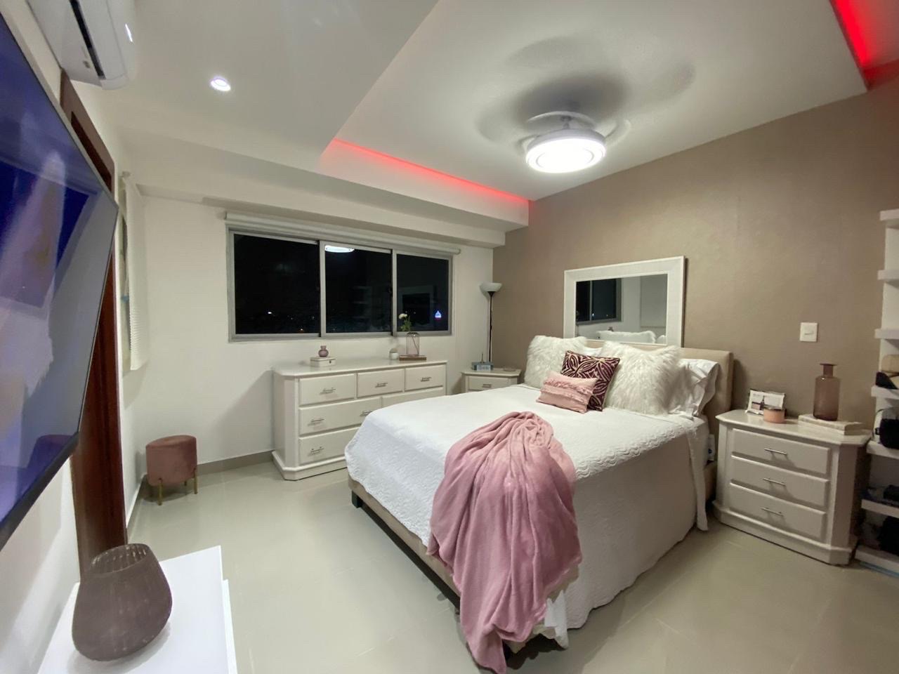 apartamentos - Se vende Hermoso Apartamento Con excelente ubicación!!

 4