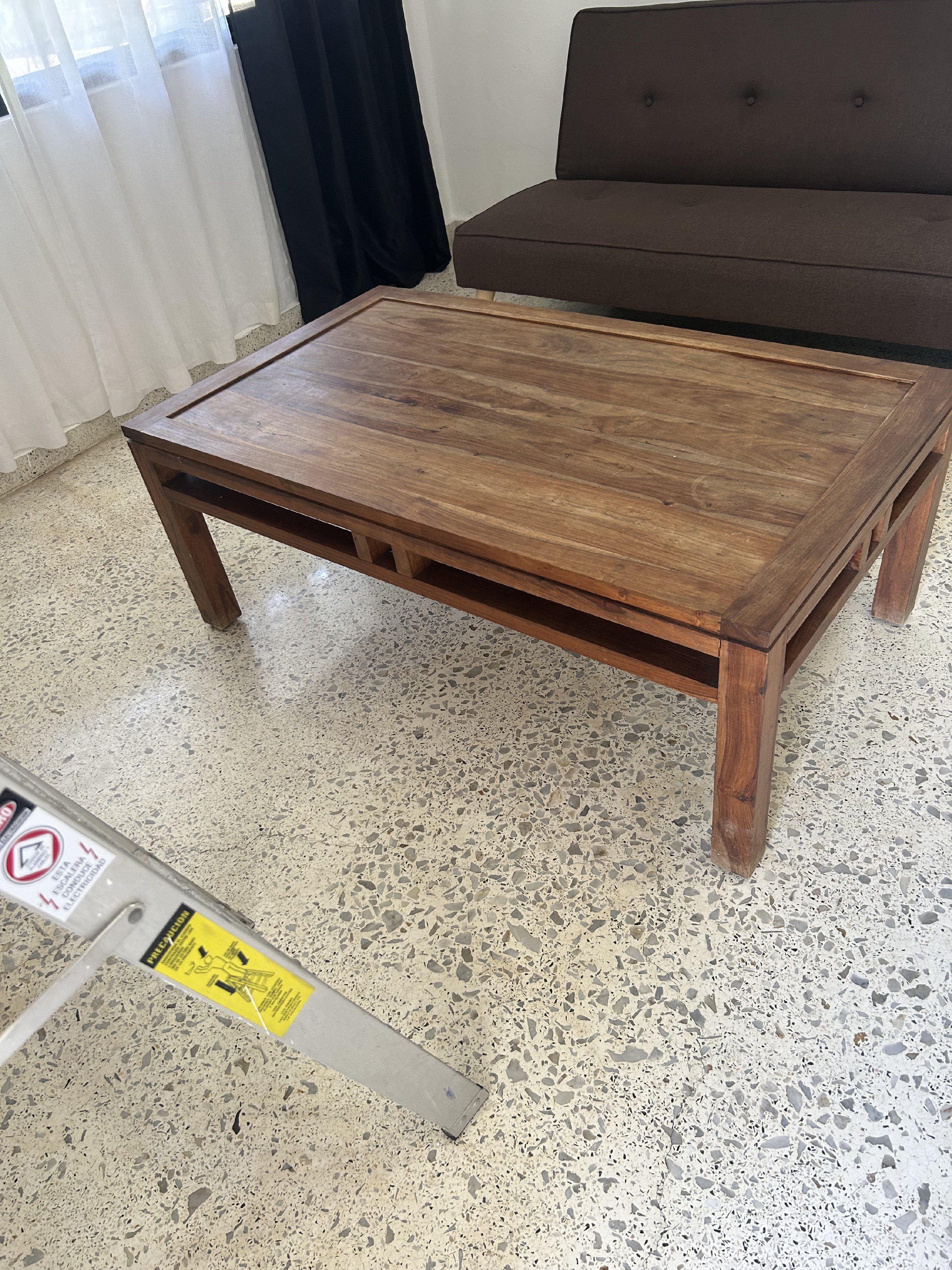 muebles y colchones - Mesa en madera preciosa (Roble) traída de Estados Unidos  0