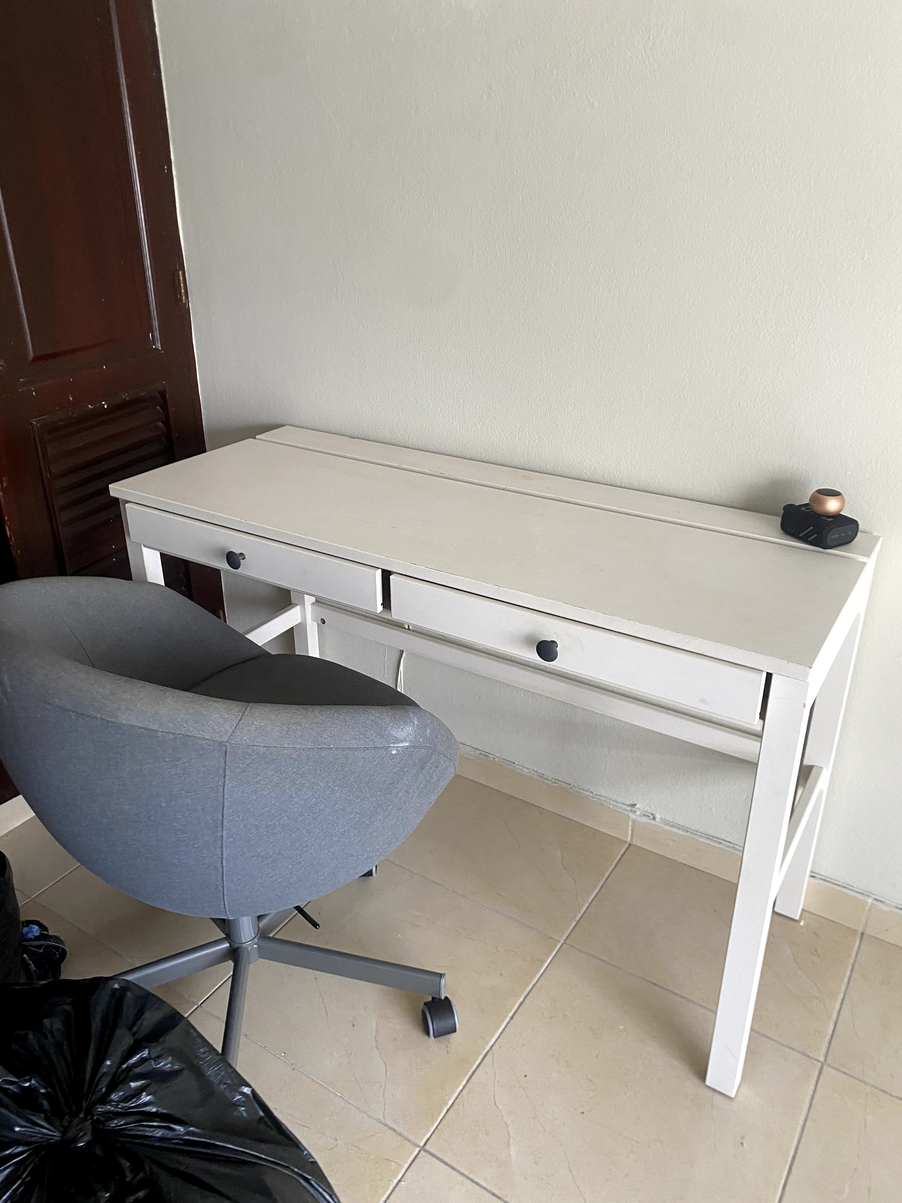 muebles y colchones - ESCRITORIO CON SILLA GIRATORIA 1
