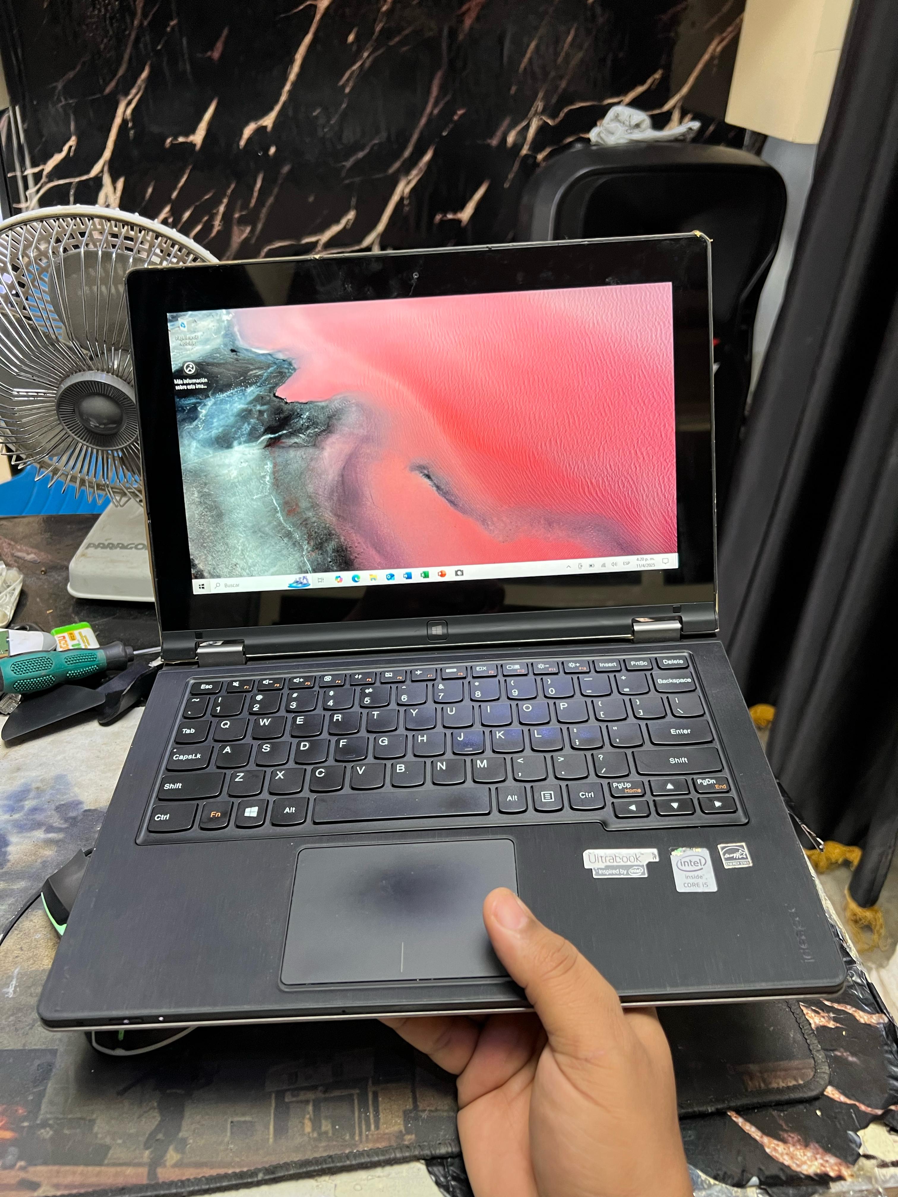 computadoras y laptops - RD$7,950 Lenovo Yoga 2  5