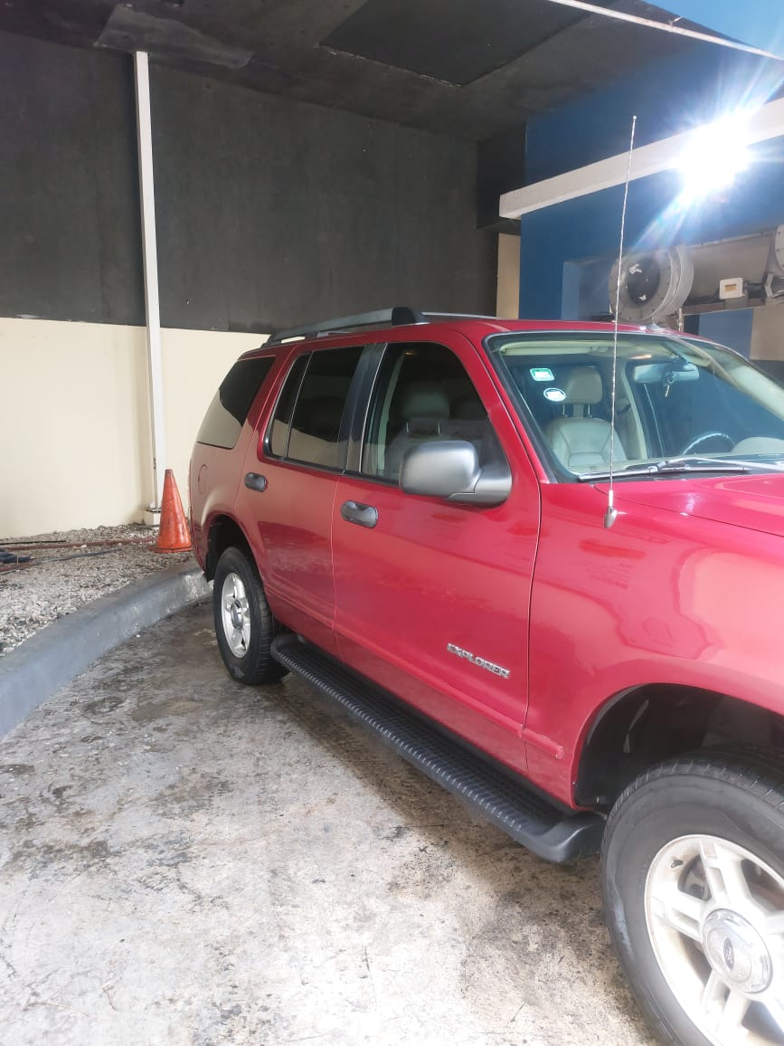 jeepetas y camionetas - FORD EXPLORER 2005  0
