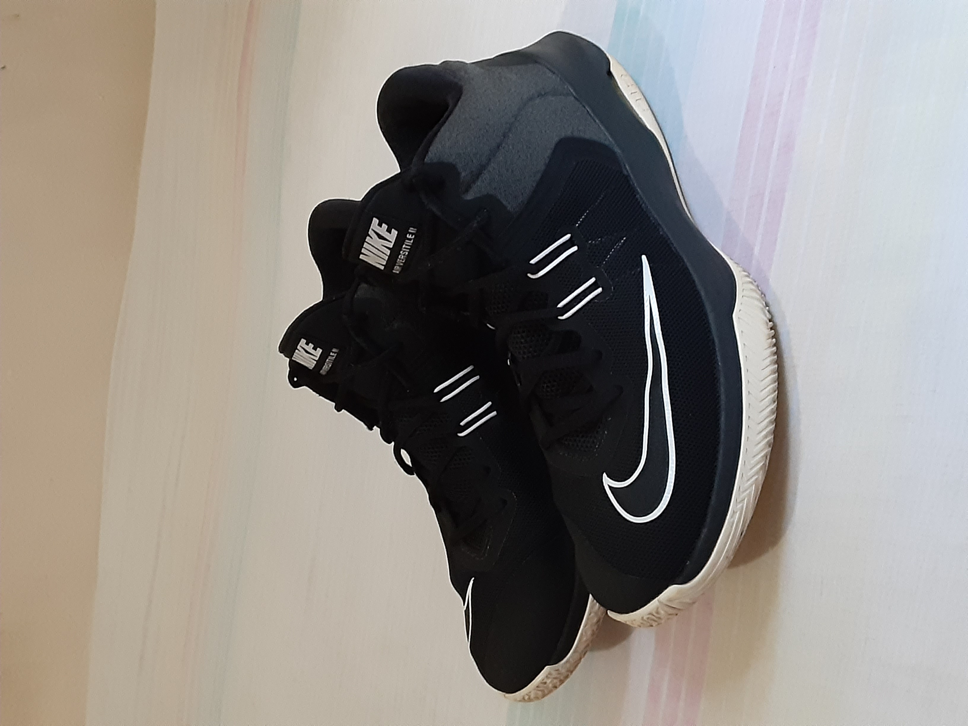 zapatos para hombre - Tenis NIKE  para hombre.   Size: US 10.5   / EUR 44.5 8