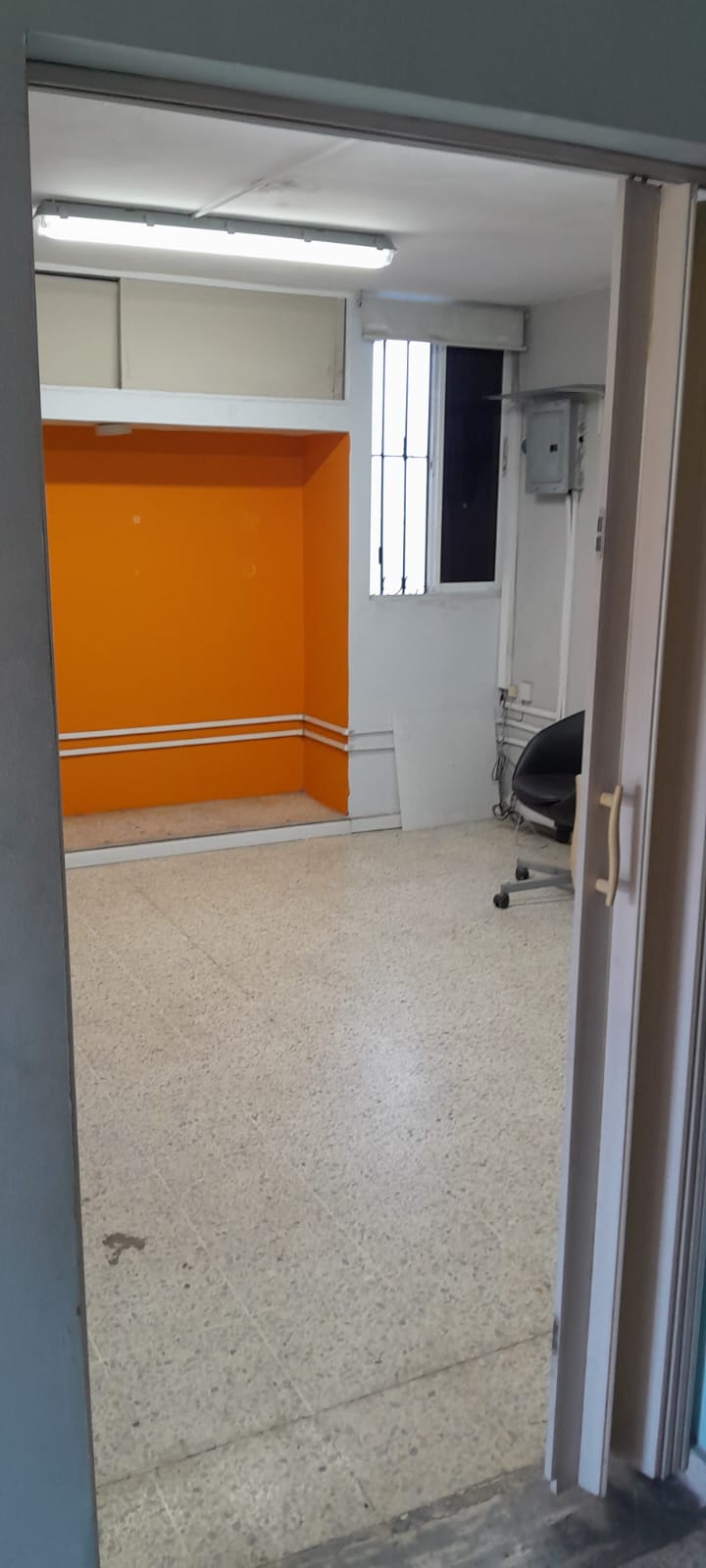 oficinas y locales comerciales - Alquilo Local en Ciudad Universitaria 3