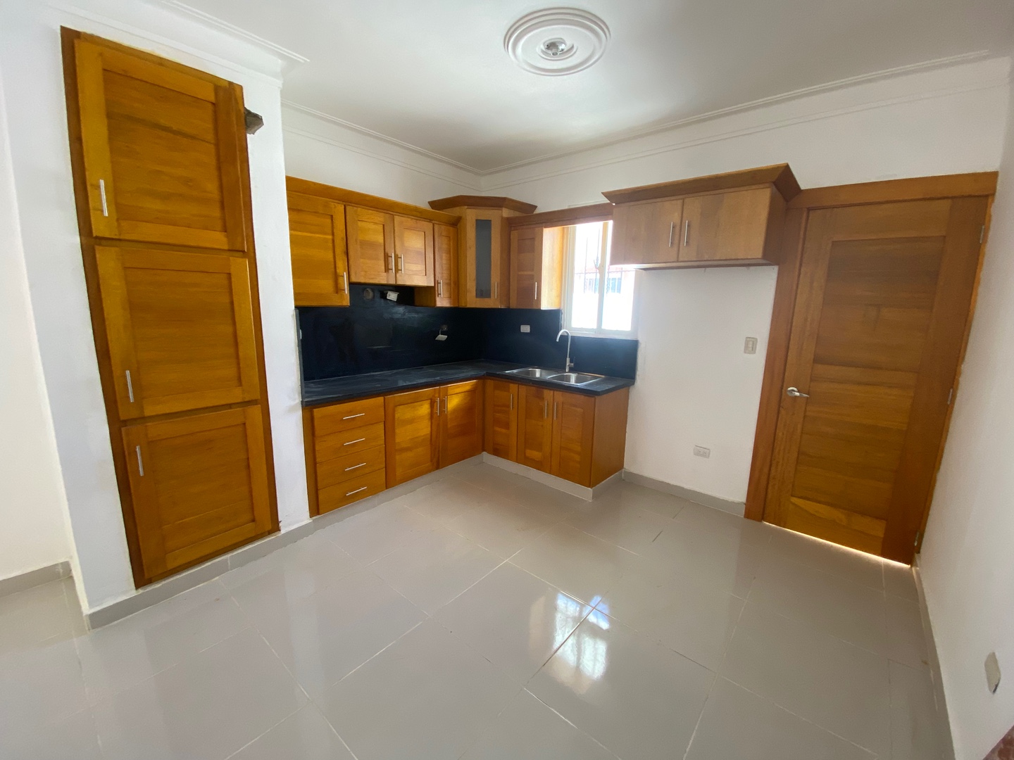 casas - ELEGANTE Y HERMOSA CASA NUEVA  EN RENTA PROXIMO A AVENIDA HATUEY, SANTIAGO DE L 2