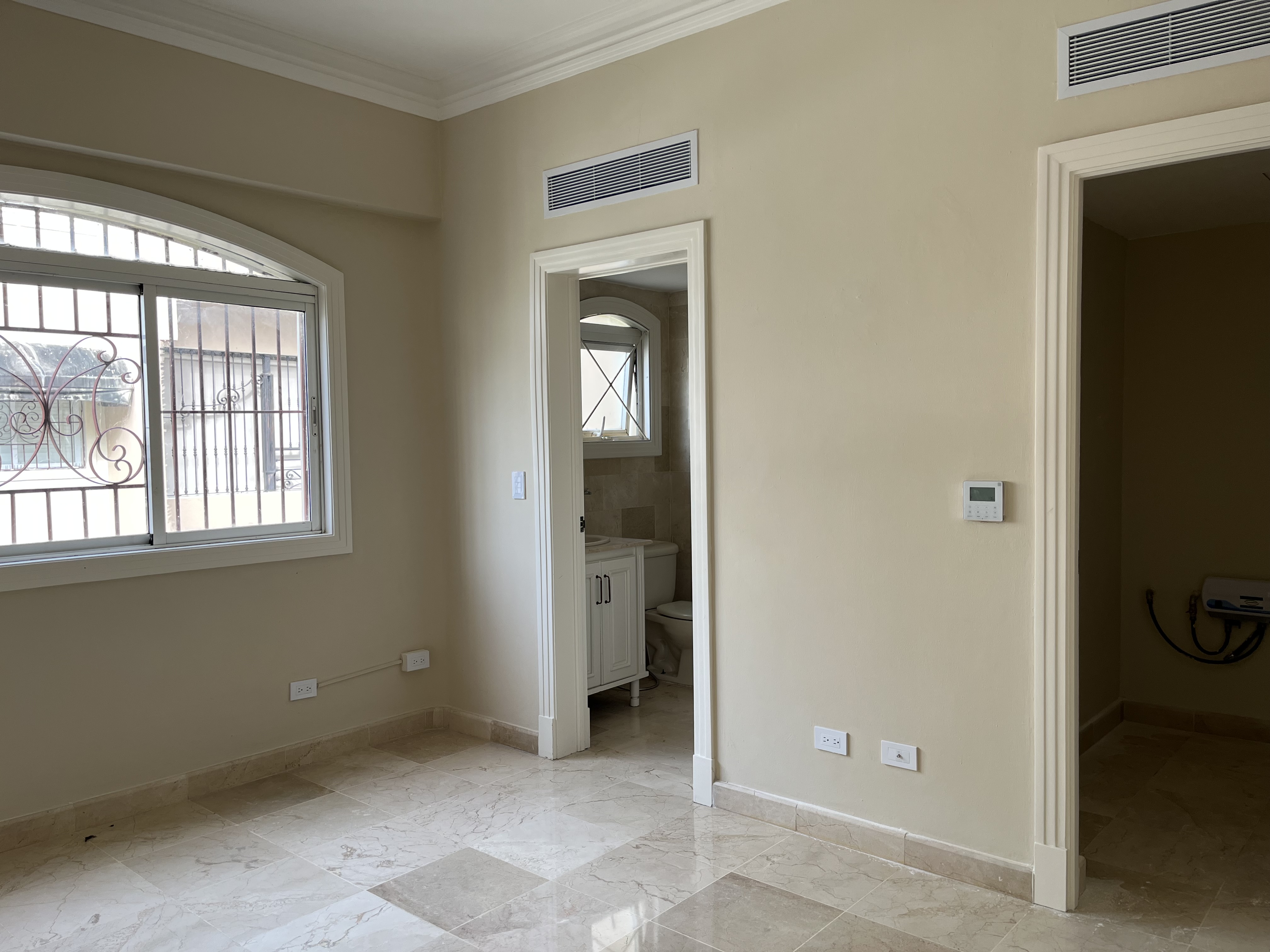 apartamentos - Apartamento Alquiler Piantini CUATRO Habitaciones  7