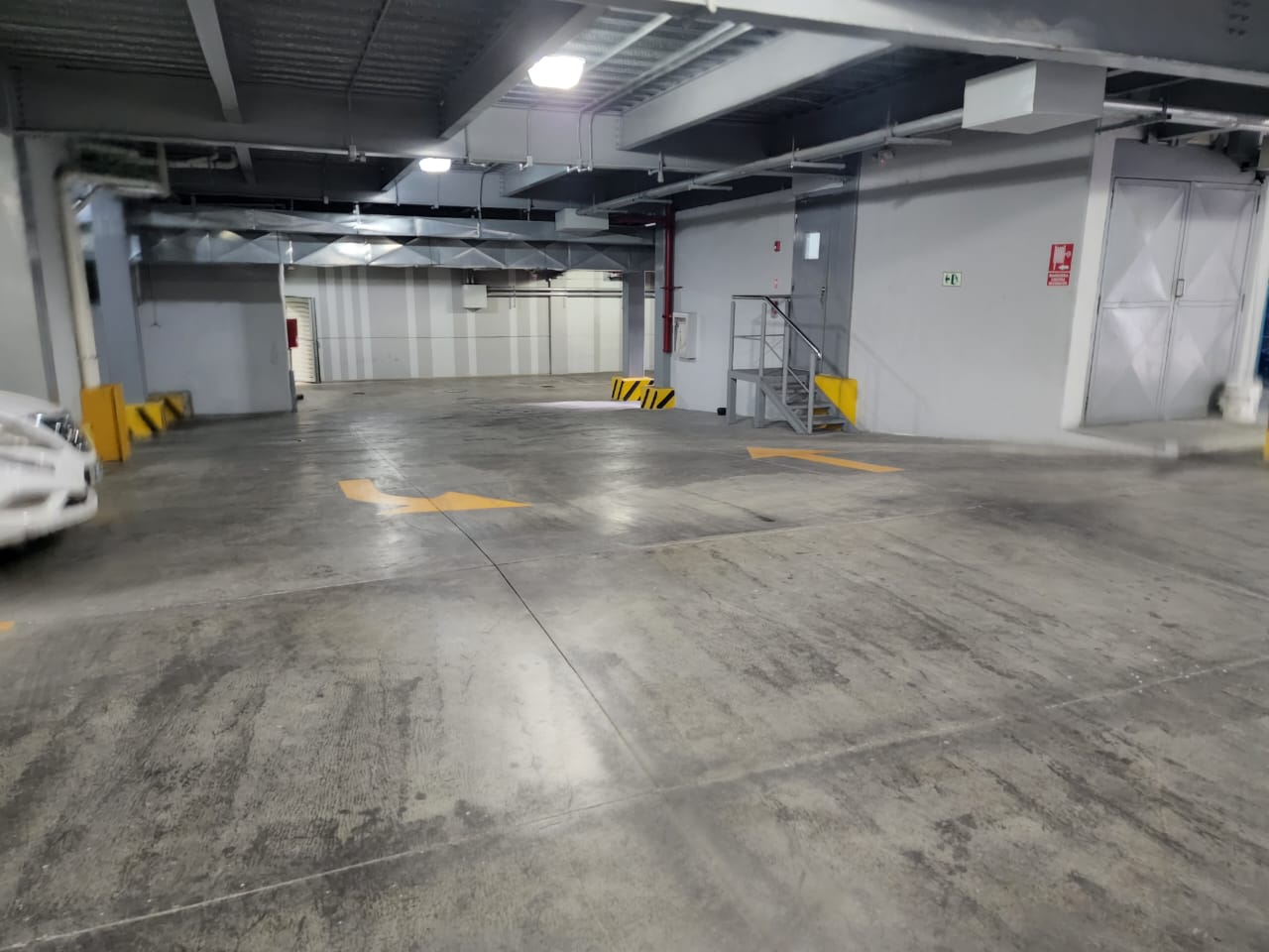 oficinas y locales comerciales - Edificio Corporativo en Venta para Inversionistas 8