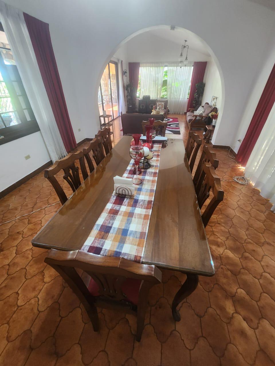 muebles y colchones - 8 plazas de comedor con vidrio templado 1