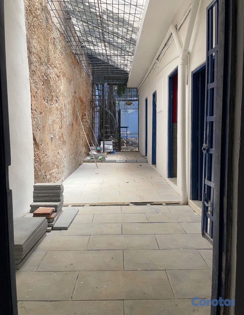 oficinas y locales comerciales - Alquiler de Local Comercial en Zona Colonial 3