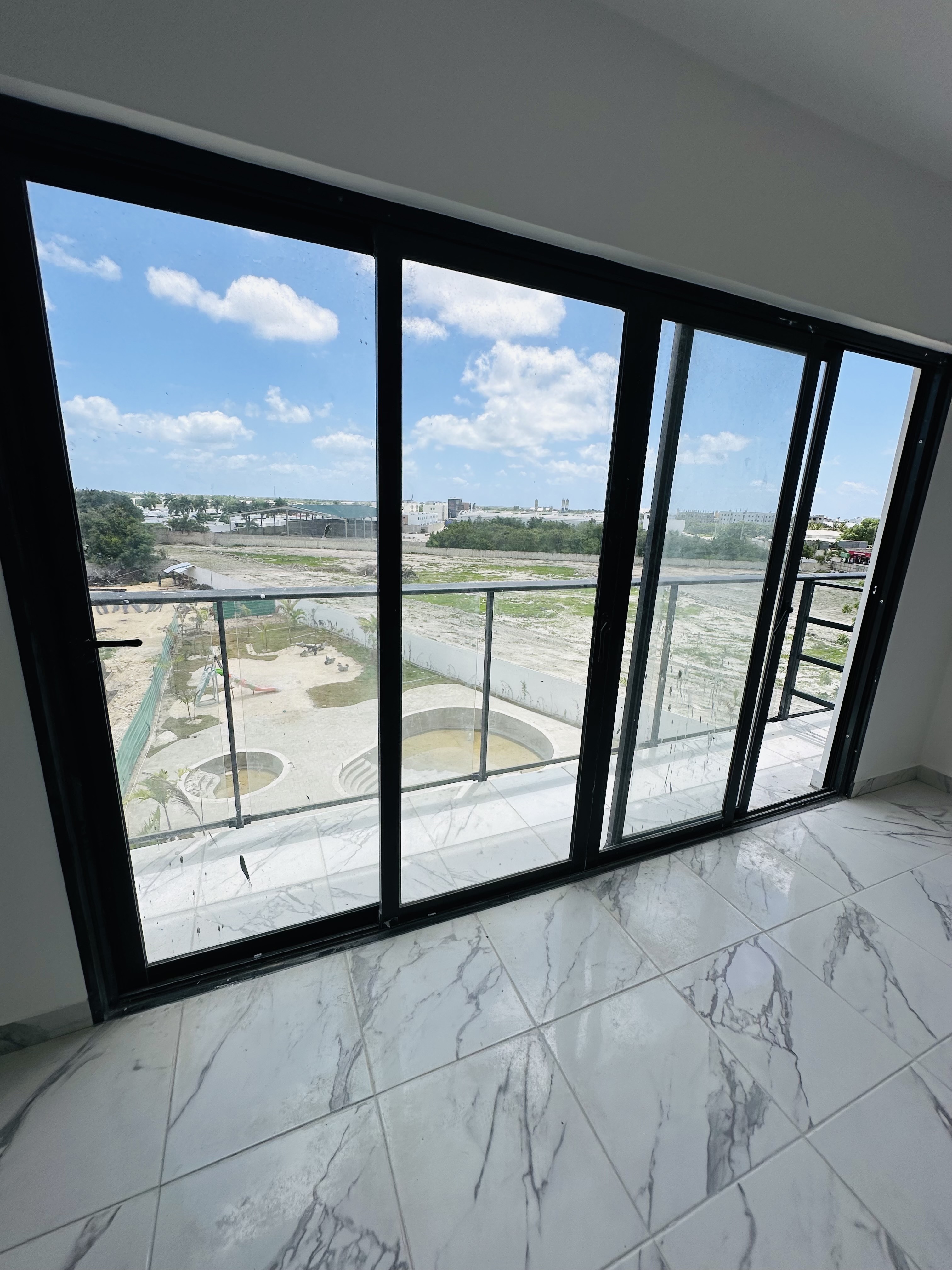 apartamentos - 🚨DE OPORTUNIDAD🚨 
Se vende apto de 1H en la Domingo maíz listo para la entrega 1