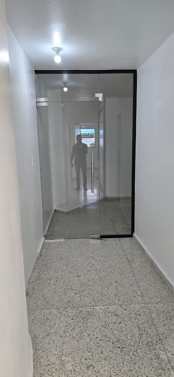 oficinas y locales comerciales - Renta Módulos Co
merciales, La Española, Villa Olga 7