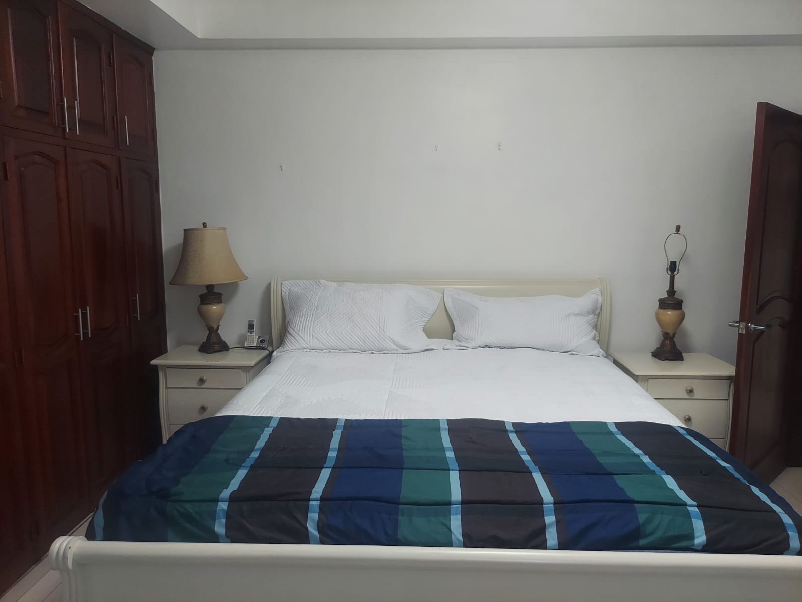 apartamentos - SE ALQUILA APARTMENTO AMUEBLADO EN BELLA VISTA! 4