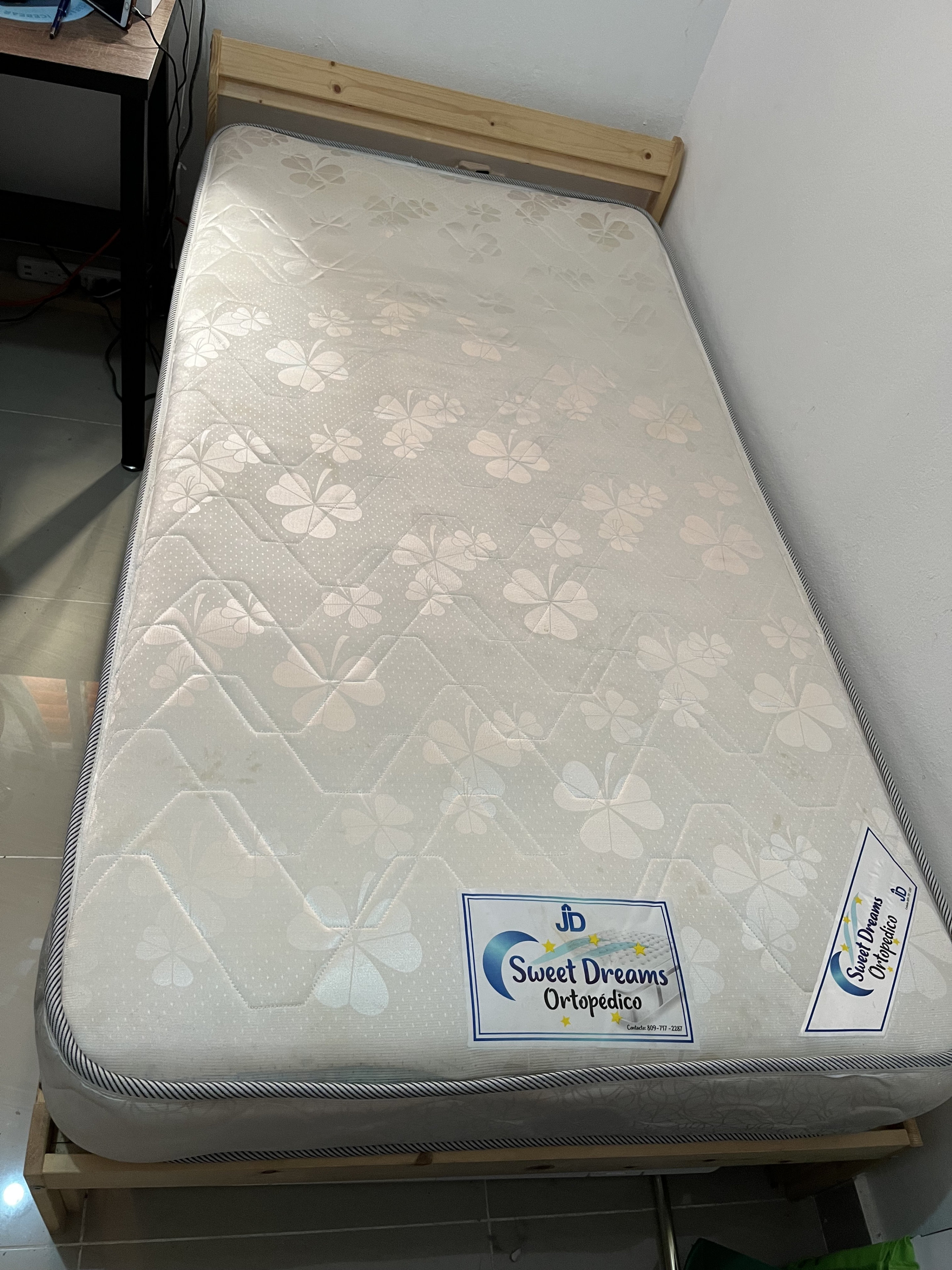 muebles y colchones - Cama twin (base + colchón) 0