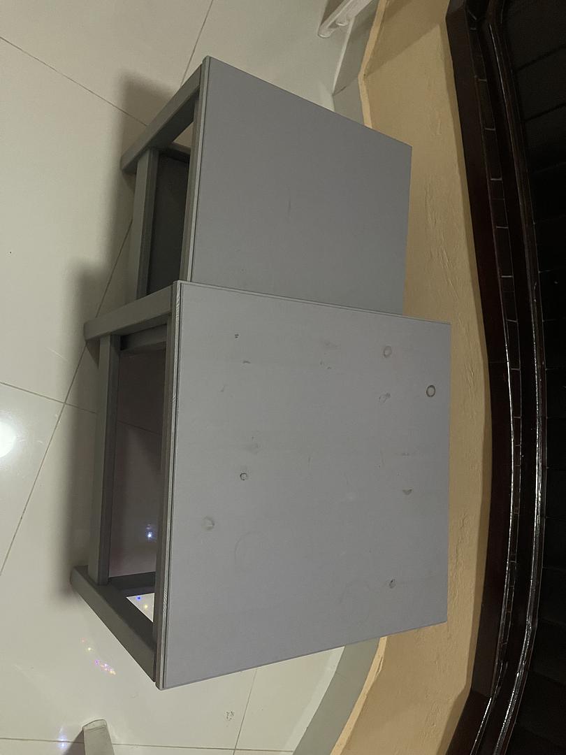 muebles y colchones - Juego de mesas de centro color gris. RD$1500 2