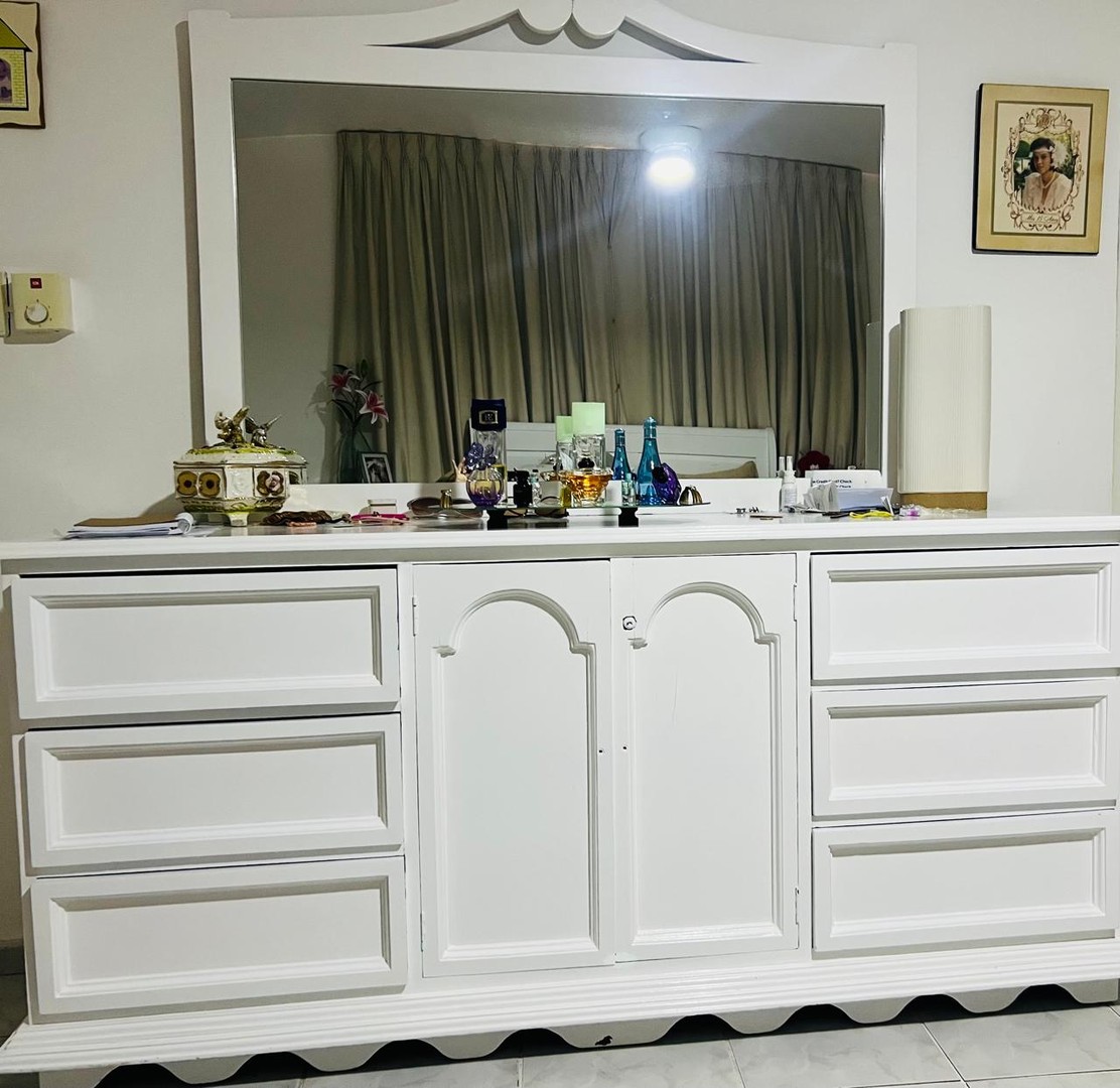 muebles y colchones - GABETERO DE CAOBA COLOR BLANCO 0