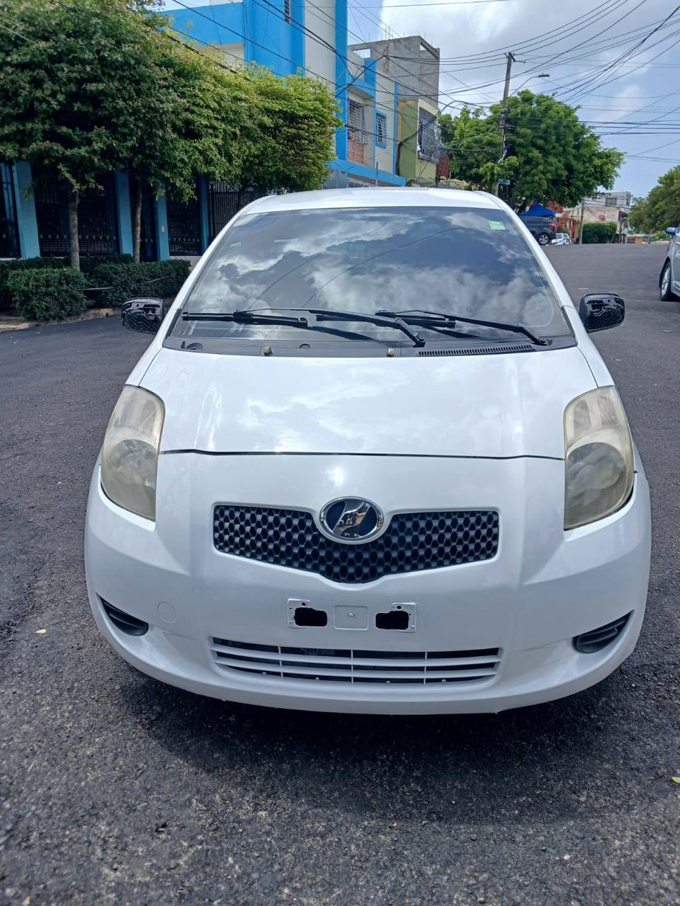 otros vehiculos - Toyota Vitz 4CL año 2007  1