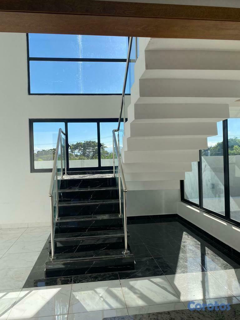 casas - Casa modena en venta en proyecto cerrado en Gurabo 5