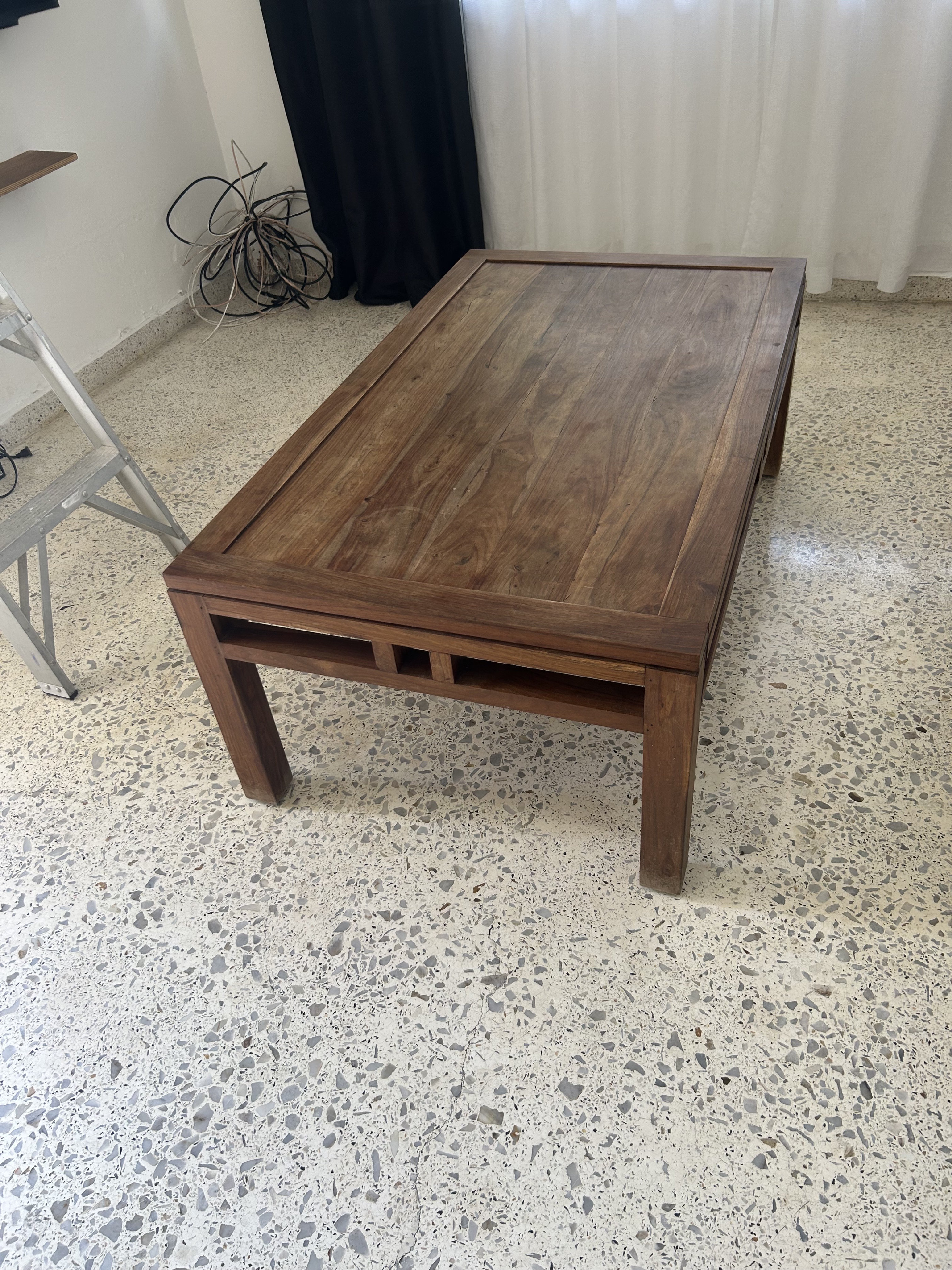 muebles y colchones - Mesa en madera preciosa (Roble) traída de Estados Unidos  1