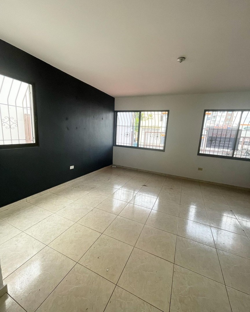 apartamentos - Vendo este Clasico Apartamento 1er Nivel en el Millón 2 habitaciones 1 parqueo  0