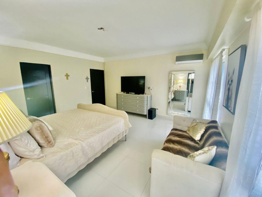 apartamentos - 2726- APTO. EN SERRALLES, STO. DGO.  8
