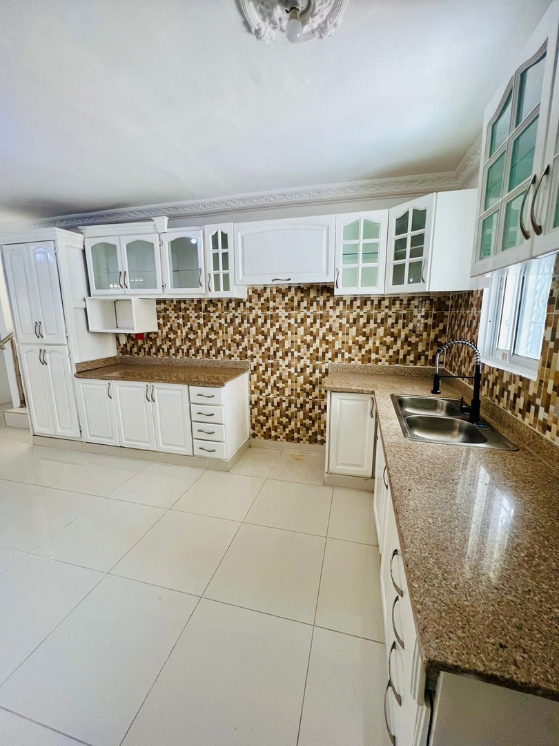 casas - 🔥VENDO DE OPORTUNIDAD 🏡CASA DE 2 NIVEL 📍 SECTOR CABIRMA DEL ESTE 4