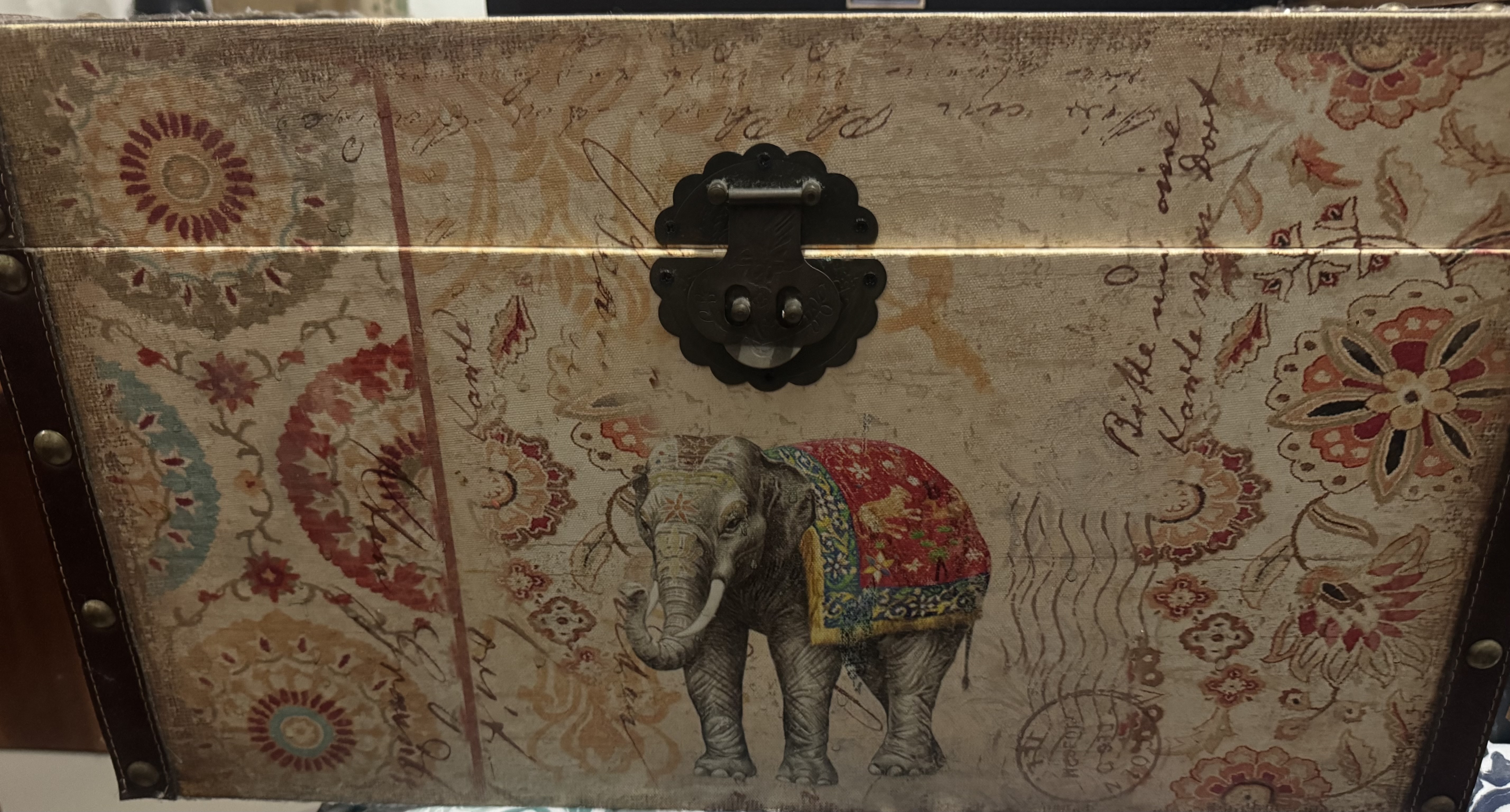 arte y antigüedades - Baúl de madera 1