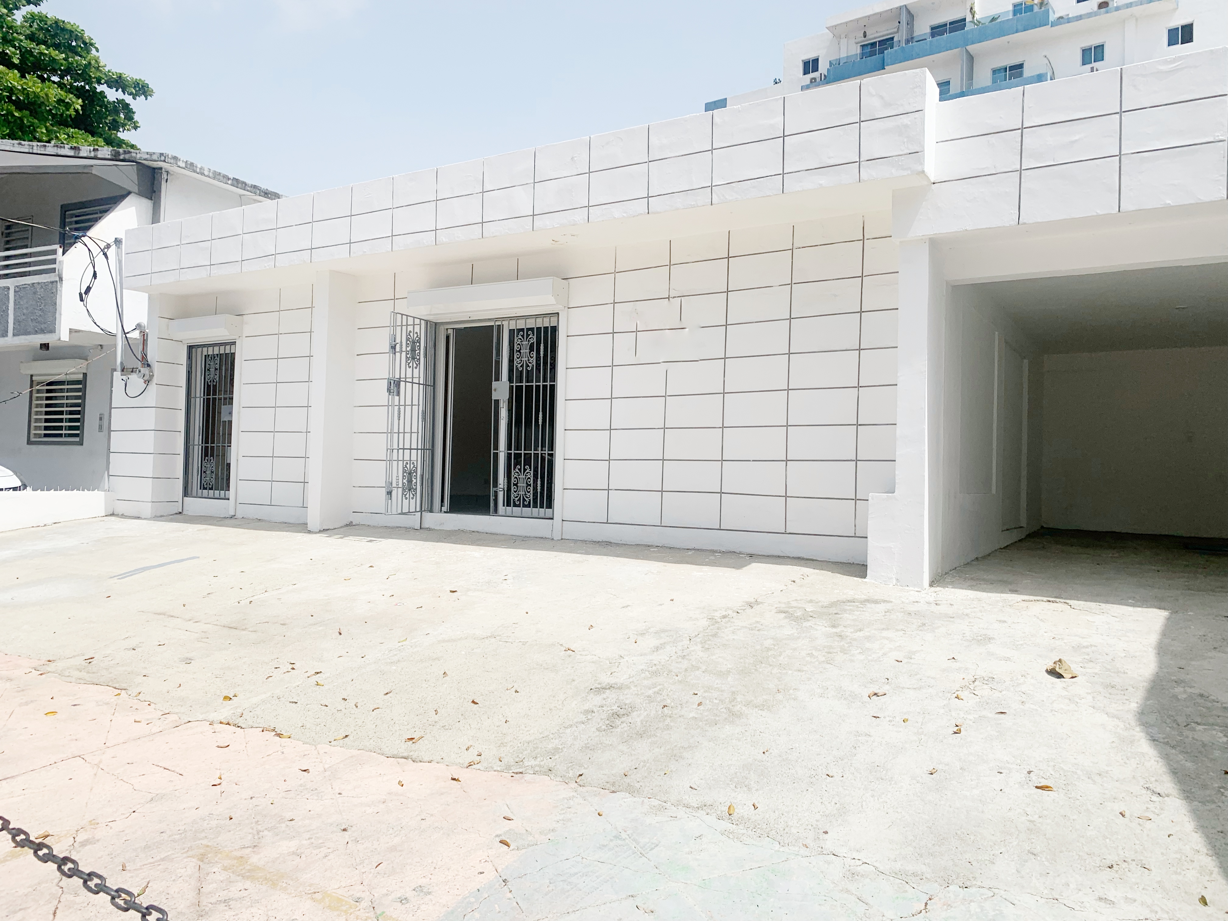 oficinas y locales comerciales - Local céntrico en Gazcue  5