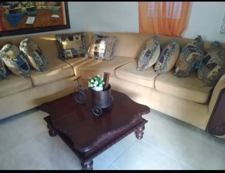 muebles y colchones - Vendo Muebles L en Caoba 1