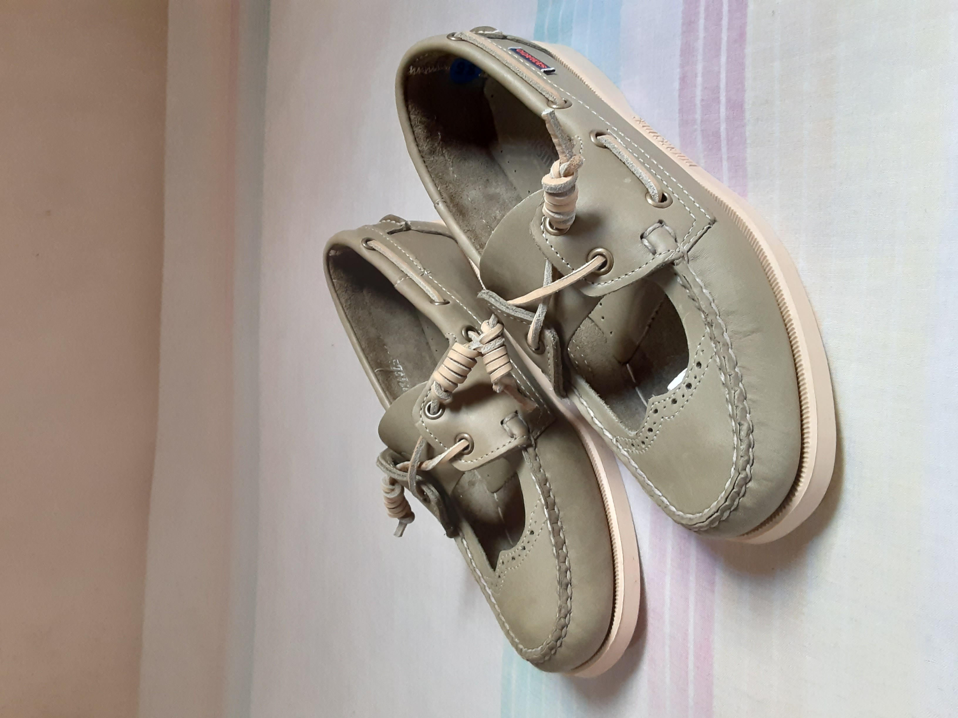 zapatos para mujer - Zapato informal de mujer.   Size: 8.5 M 5